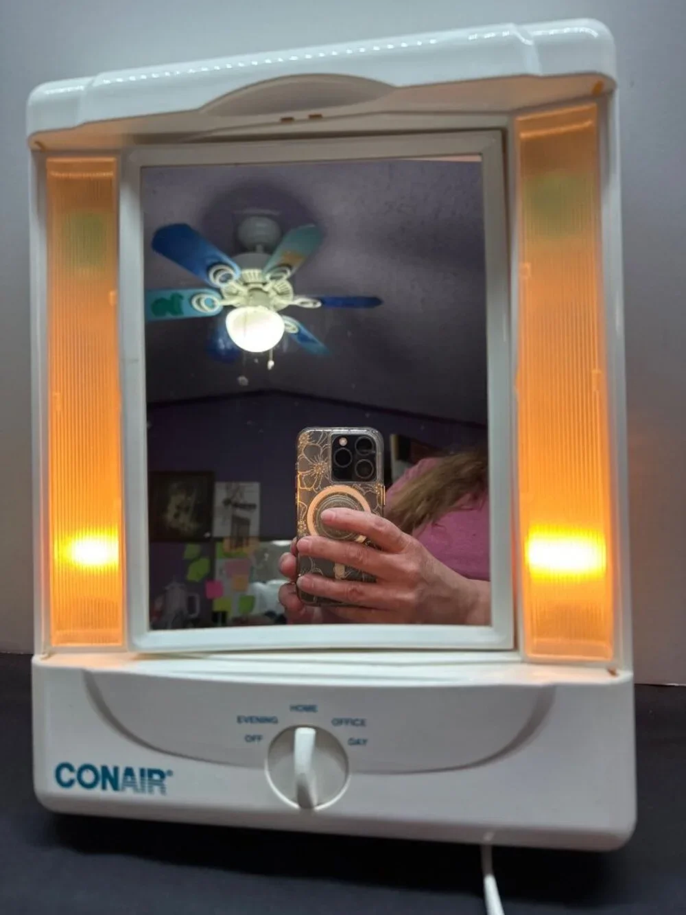 Conair Lighted Vanity Mirror Model TM8L with 4 Light Settings White Missing Stan